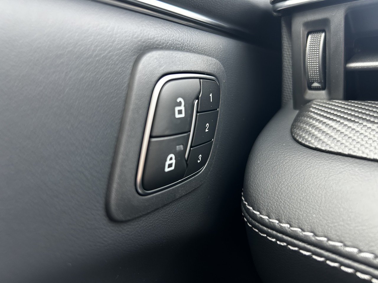 2025 Ford Mustang Mach-E PREMIUM AWD Main Image