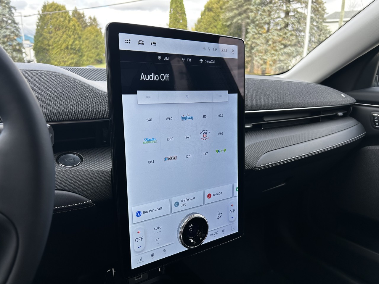 2025 Ford Mustang Mach-E PREMIUM AWD Main Image