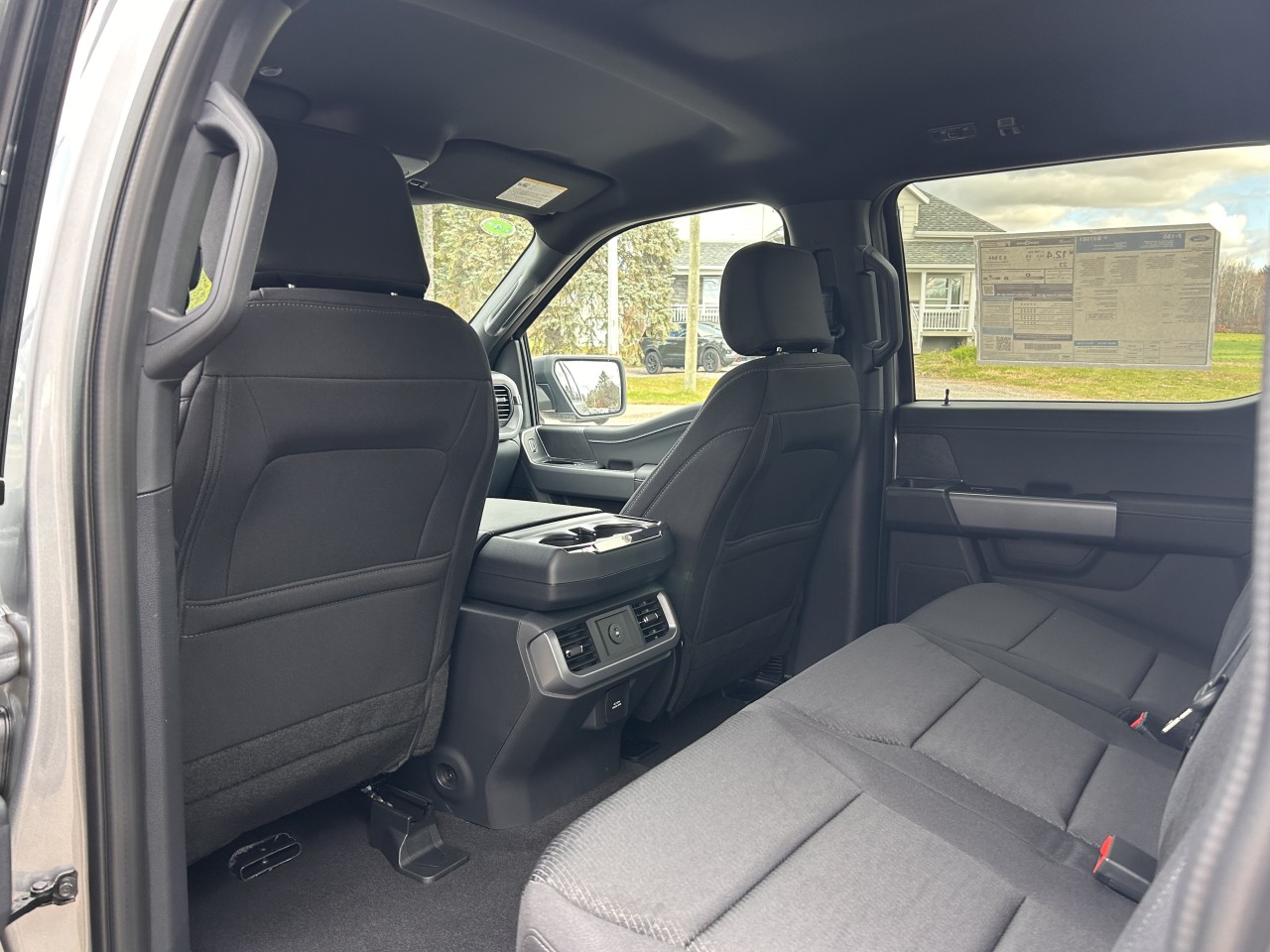 2025 Ford F-150 XLT Main Image