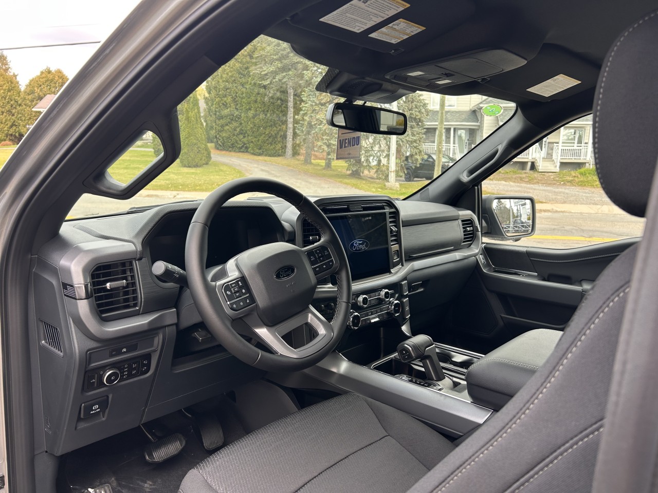 2025 Ford F-150 XLT Main Image