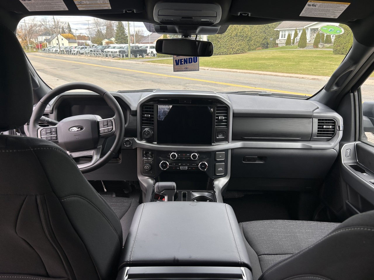 2025 Ford F-150 XLT Main Image