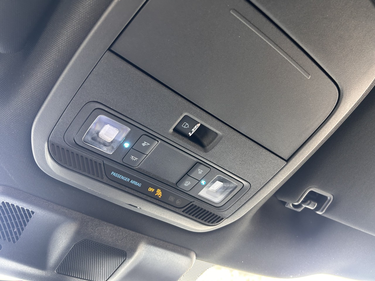 2025 Ford F-150 XLT Main Image