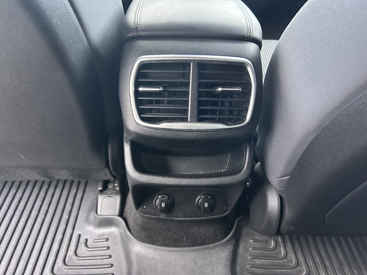 2020 Hyundai Santa Fe Preferred Main Image