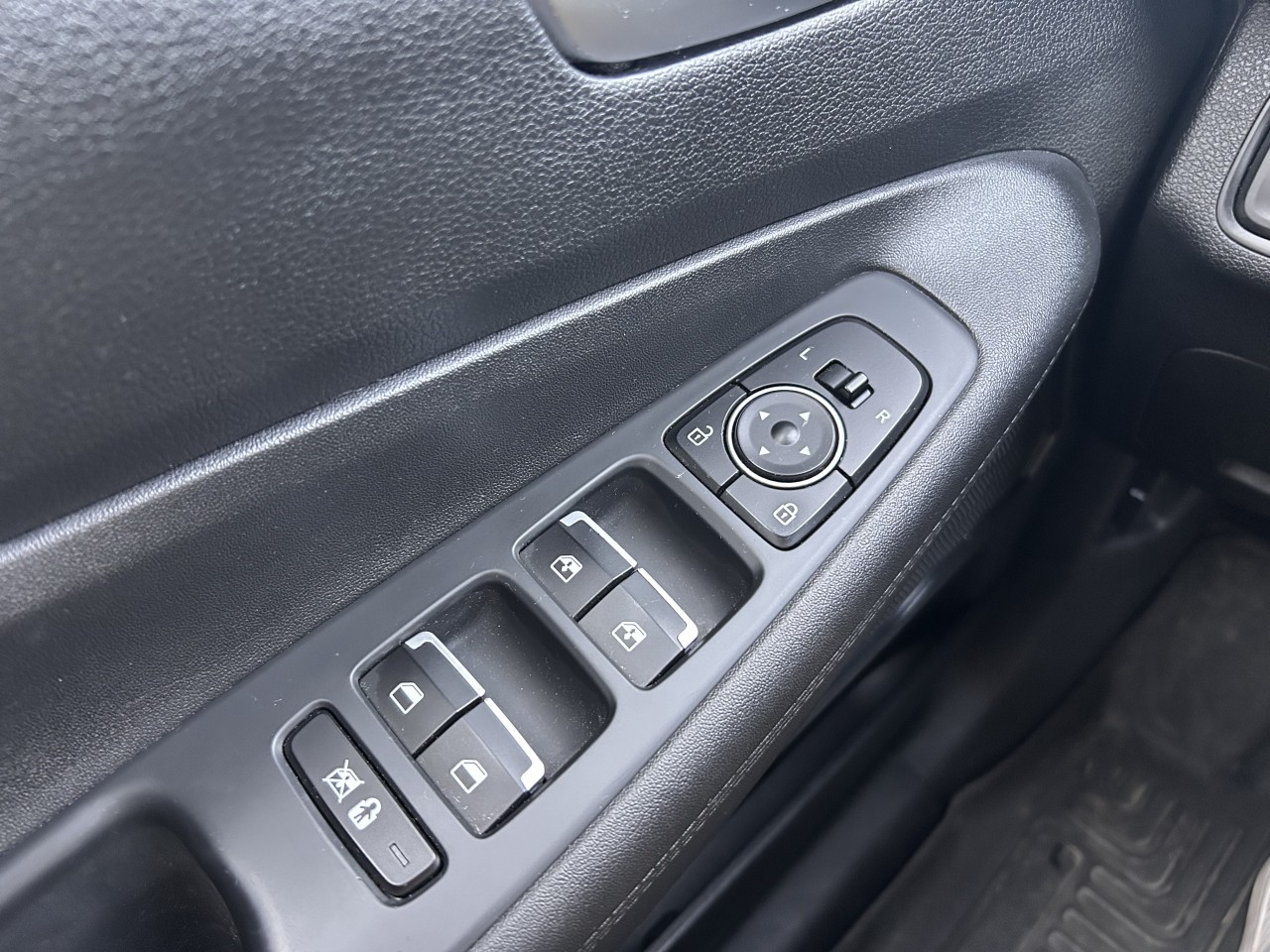 2020 Hyundai Santa Fe Preferred Main Image