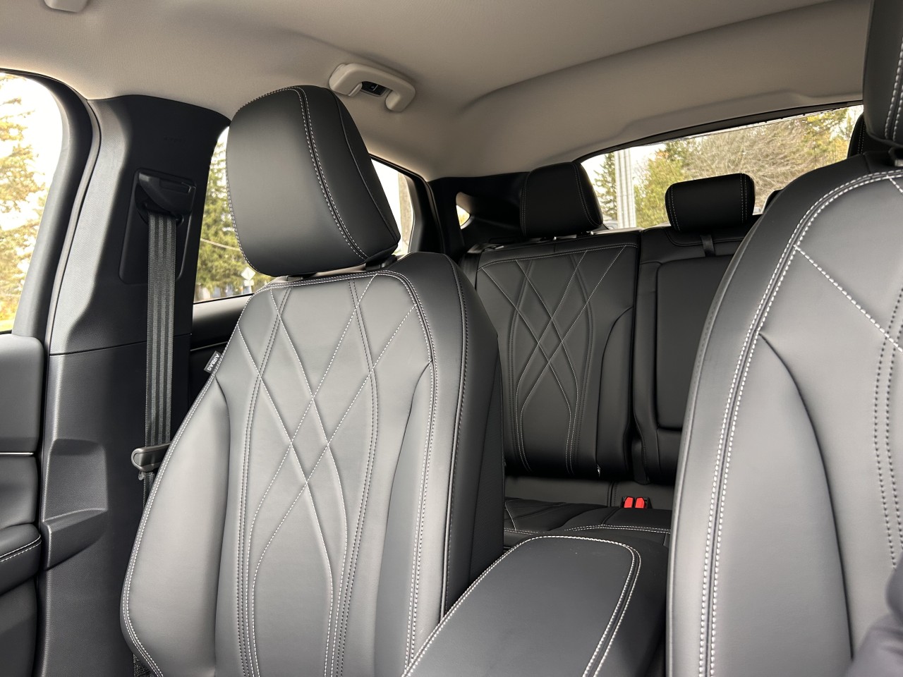 2025 Ford Mustang Mach-E SELECT AWD Main Image