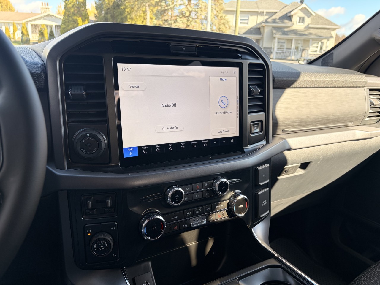 2025 Ford F-150 XLT Main Image