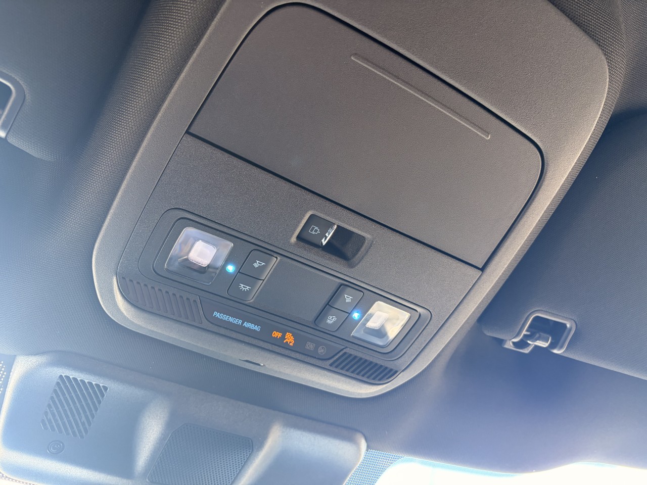 2025 Ford F-150 XLT Main Image