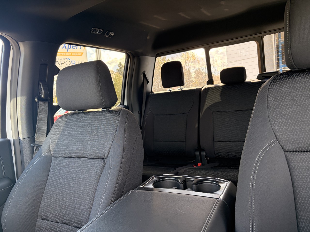 2025 Ford F-150 XLT Main Image