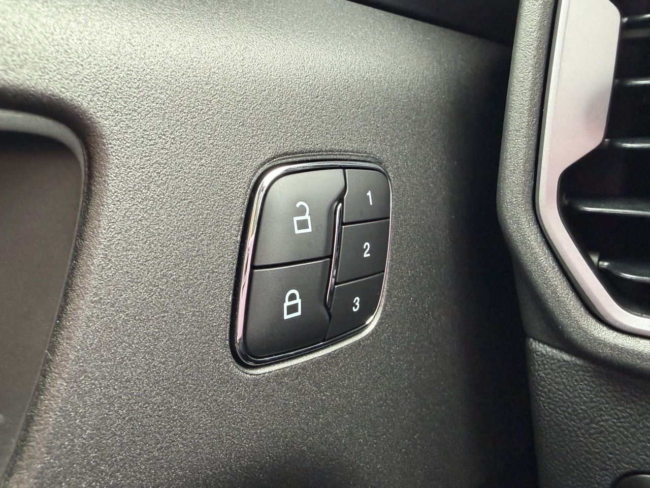 2025 Ford Bronco Sport Outer Banks Main Image