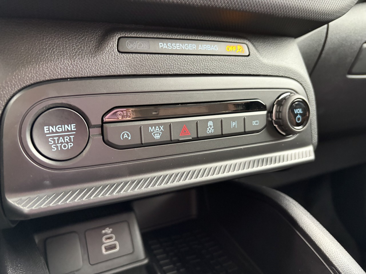 2025 Ford Bronco Sport Outer Banks Main Image