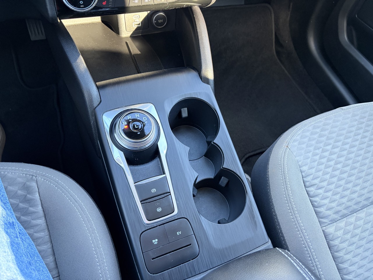 2021 Ford Escape SE Plug-In Hybrid Main Image