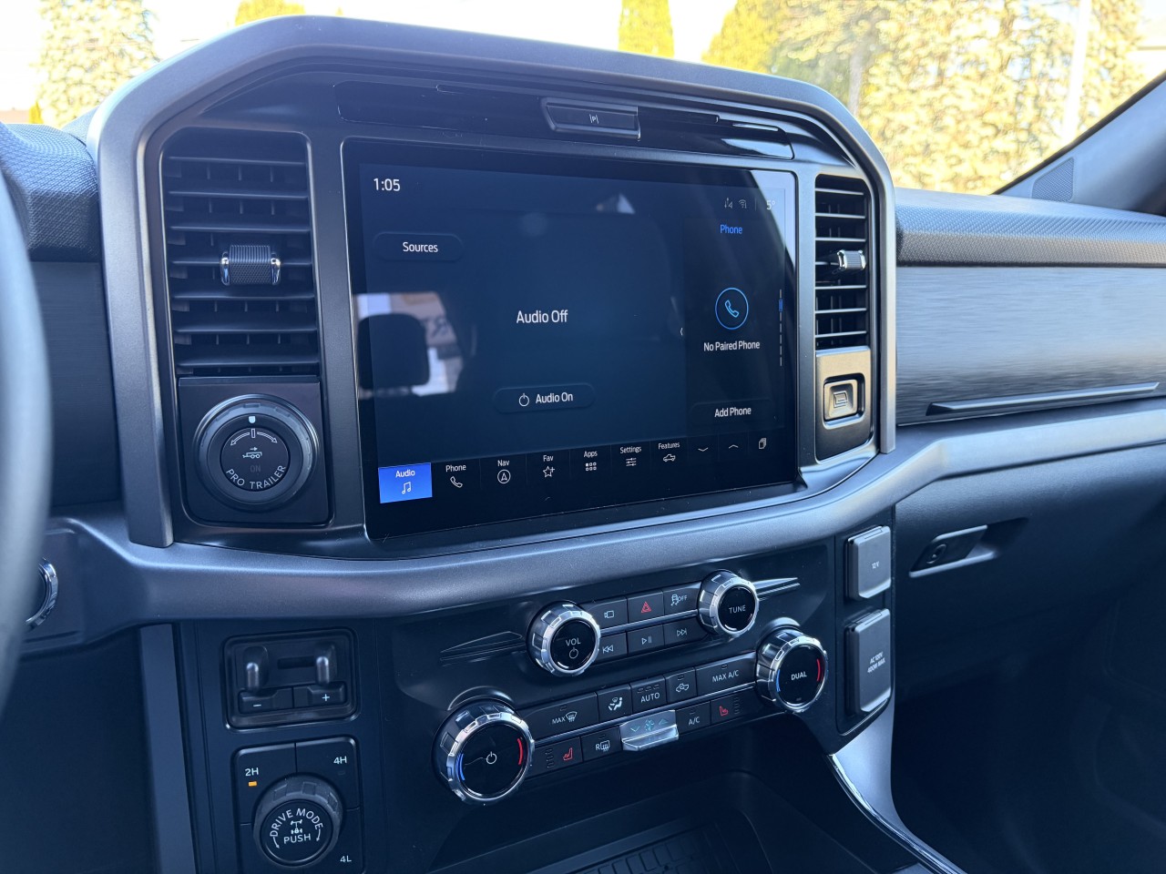 2025 Ford F-150 XLT Main Image