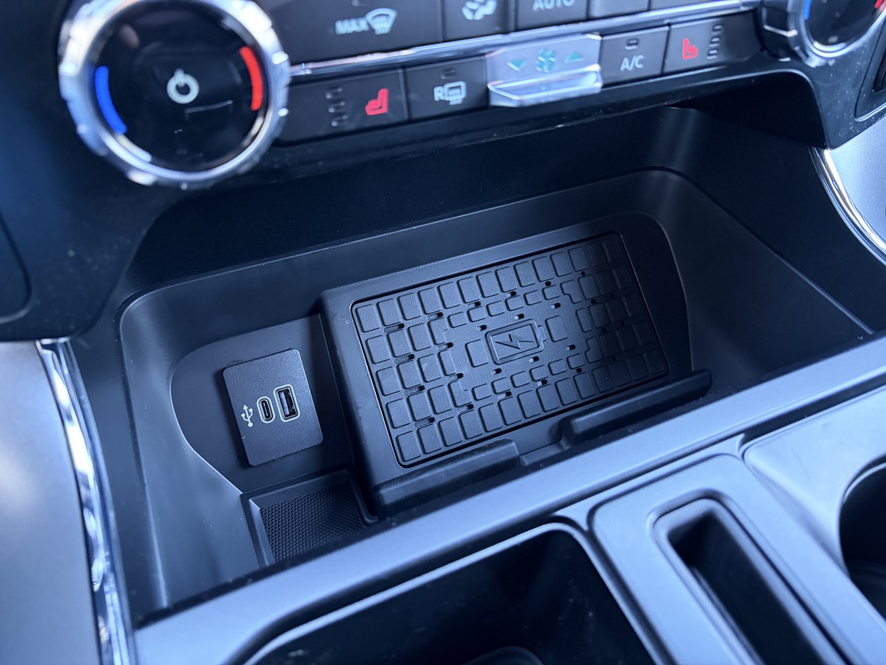 2025 Ford F-150 XLT Main Image