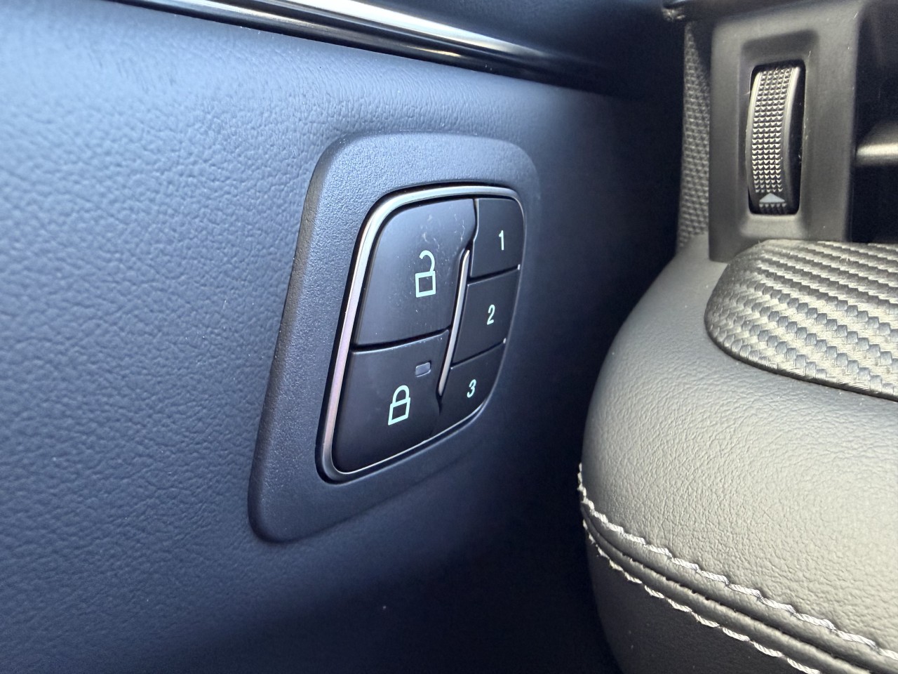 2025 Ford Mustang Mach-E PREMIUM AWD Main Image