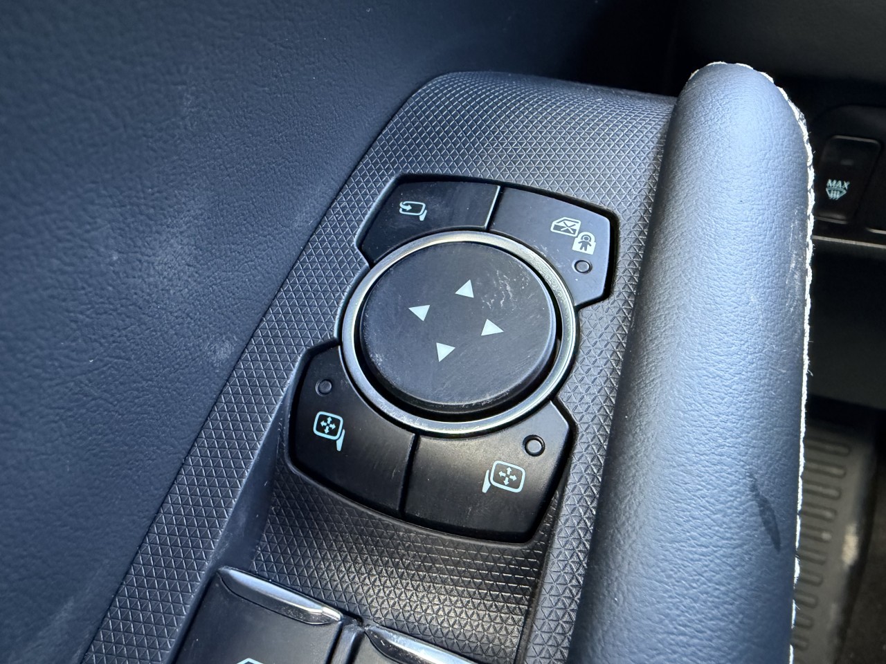 2025 Ford Mustang Mach-E PREMIUM AWD Main Image