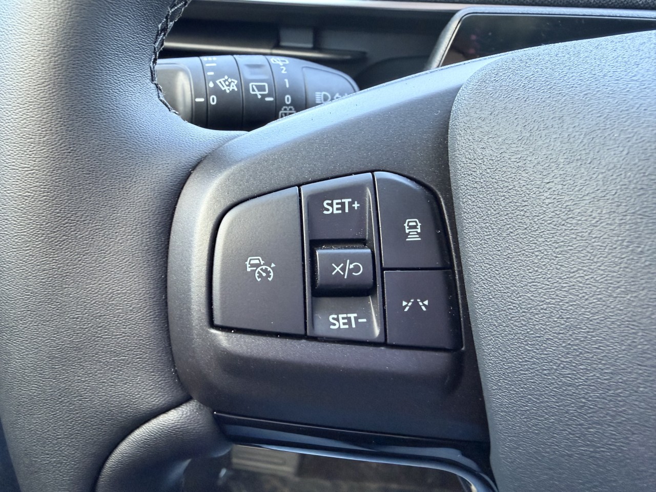 2025 Ford Mustang Mach-E PREMIUM AWD Main Image