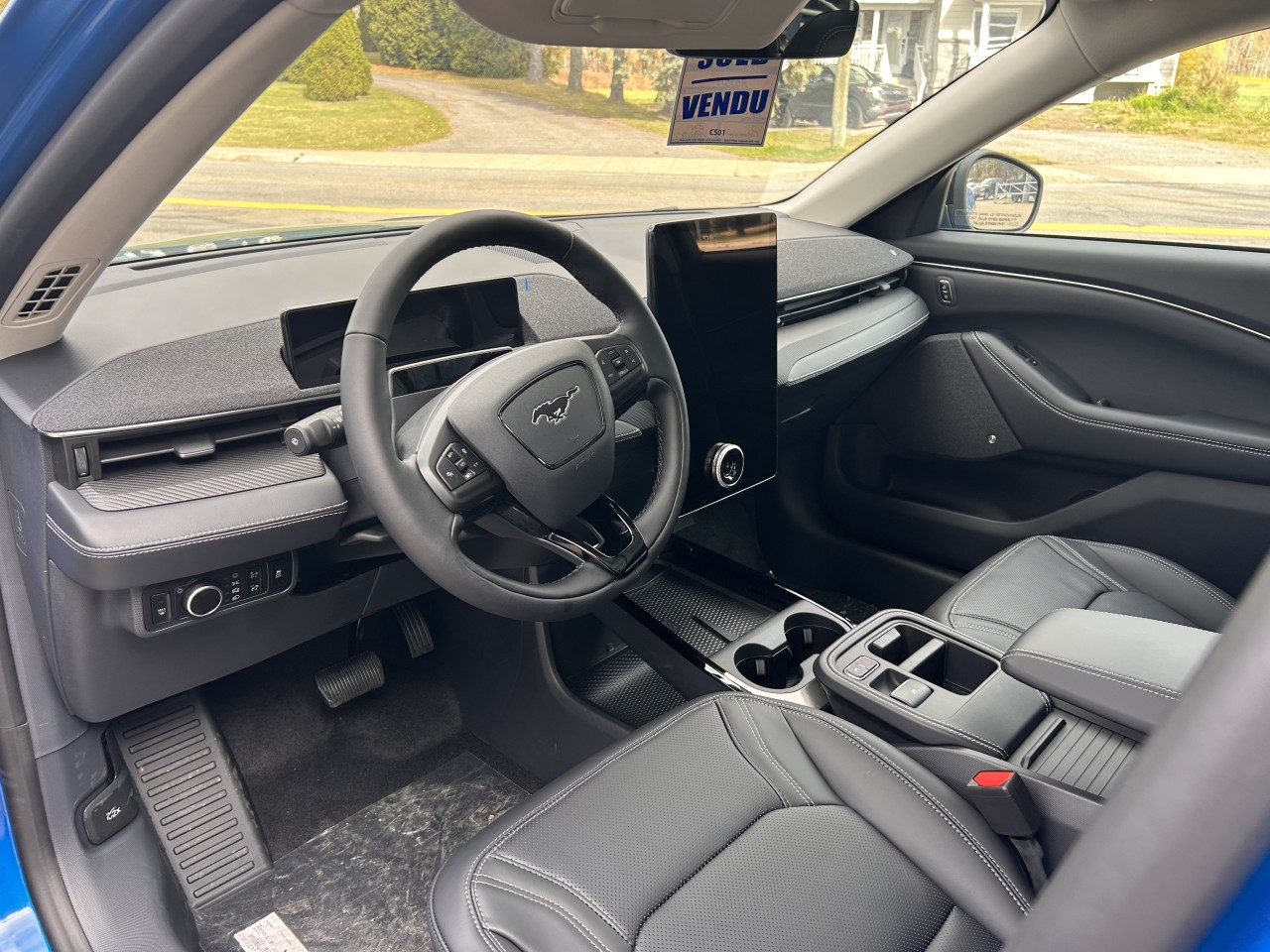 2025 Ford Mustang Mach-E PREMIUM AWD Main Image