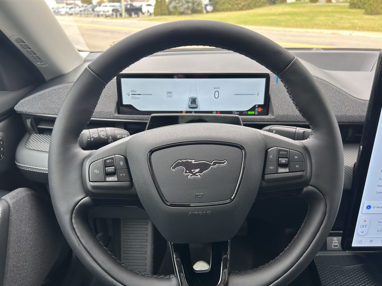 2025 Ford Mustang Mach-E PREMIUM AWD Main Image