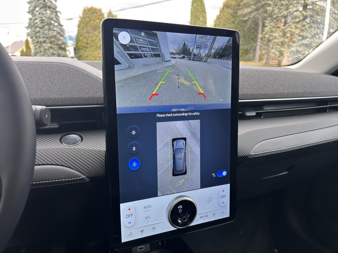 2025 Ford Mustang Mach-E PREMIUM AWD Main Image