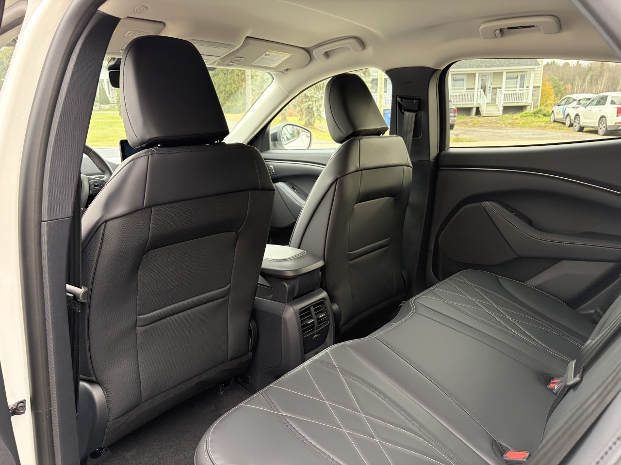 2025 Ford Mustang Mach-E SELECT AWD Main Image