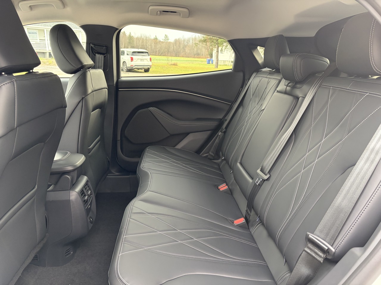 2025 Ford Mustang Mach-E SELECT AWD Main Image