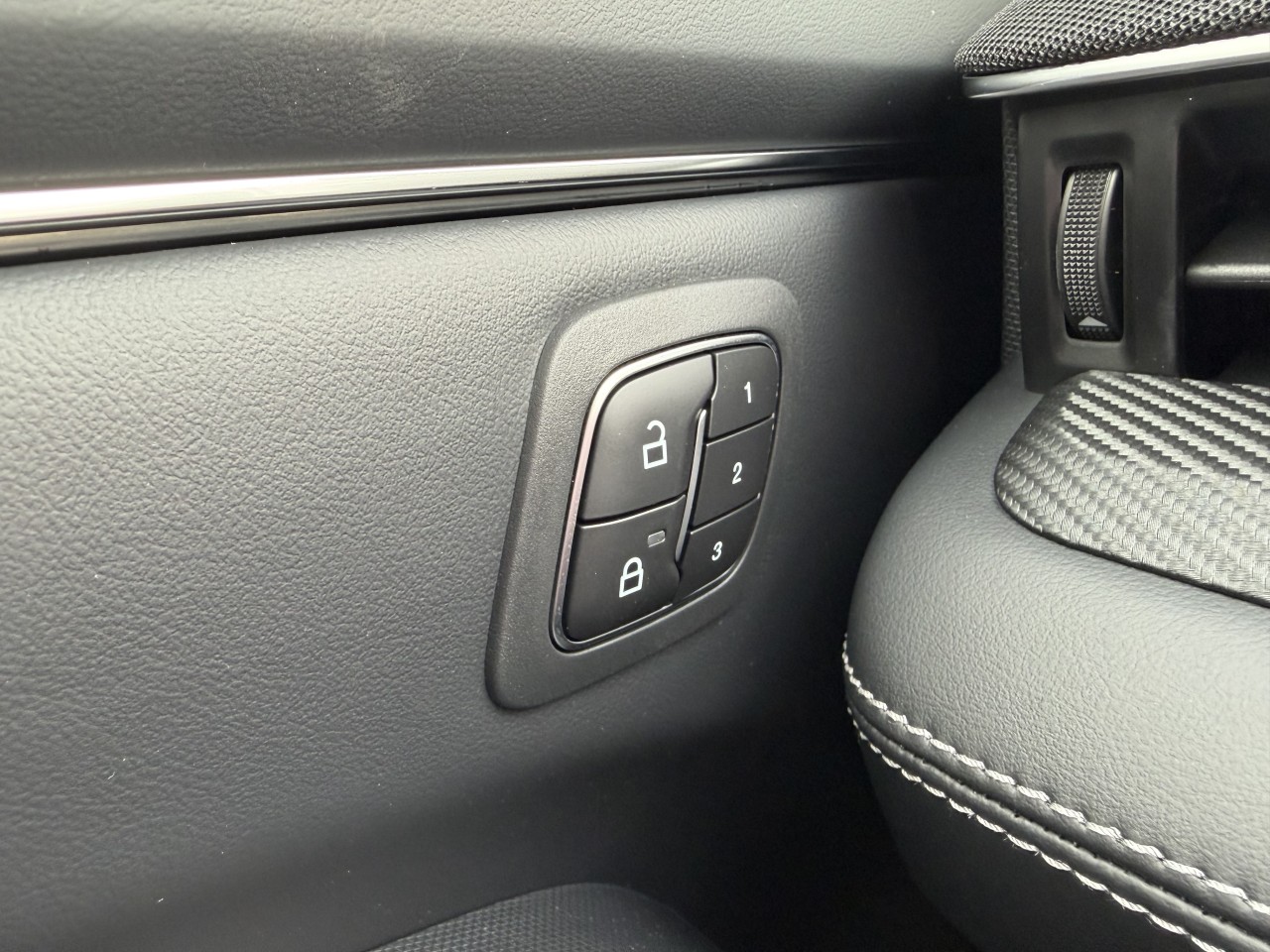 2025 Ford Mustang Mach-E SELECT AWD Main Image