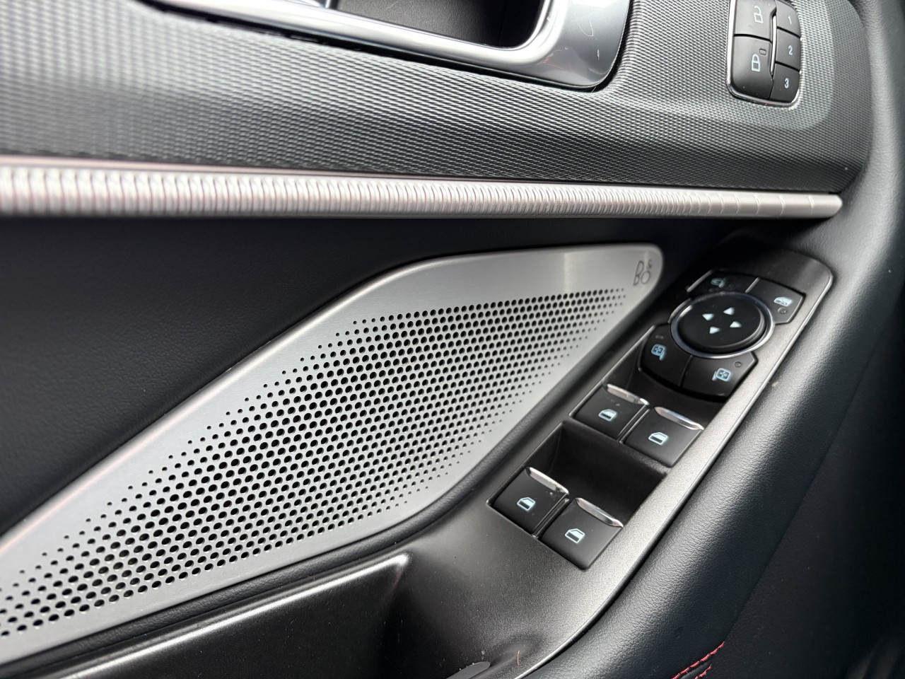 2026 Ford Explorer ST PERFORMANCE Main Image