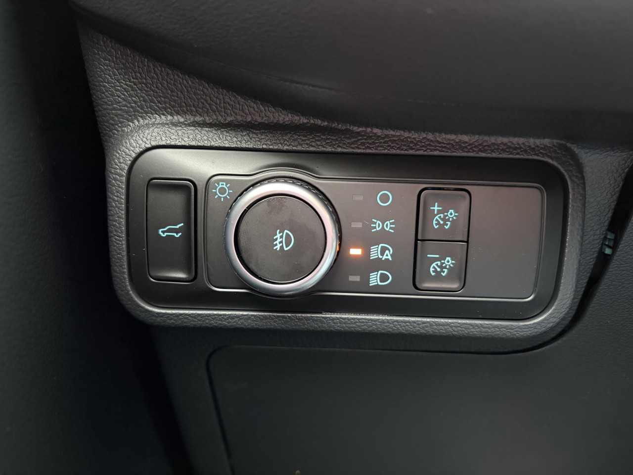 2026 Ford Explorer ST PERFORMANCE Main Image