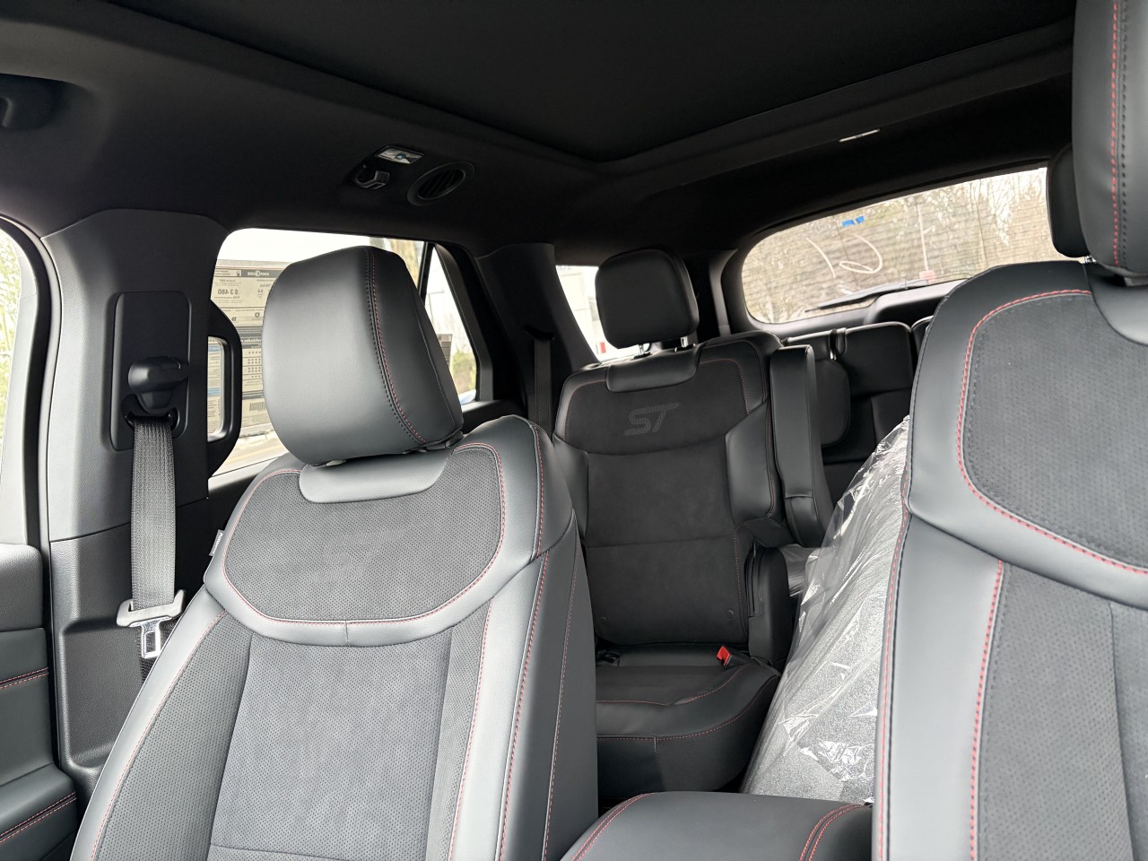 2026 Ford Explorer ST PERFORMANCE Main Image