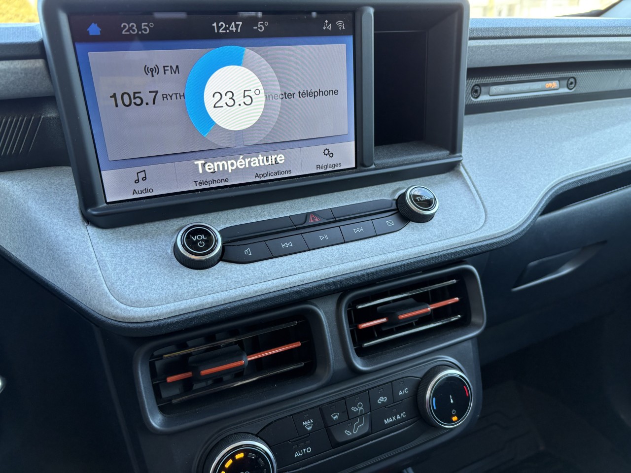 2022 Ford Maverick XLT Main Image