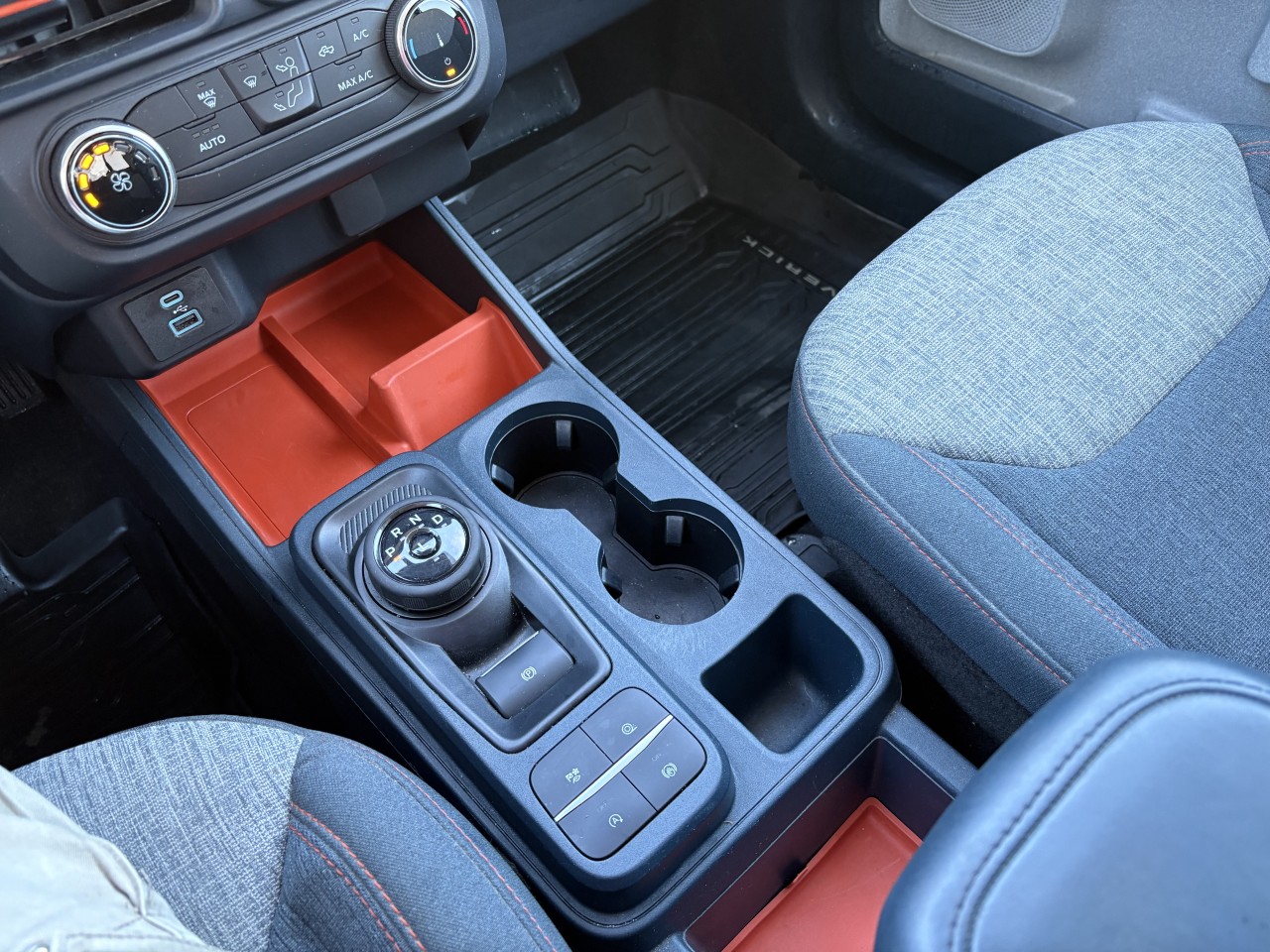 2022 Ford Maverick XLT Main Image