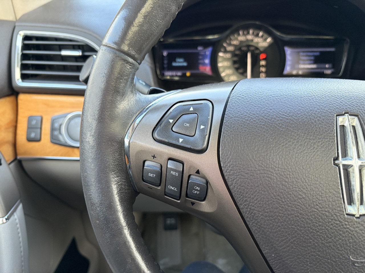 2013 Lincoln MKX AWD Main Image