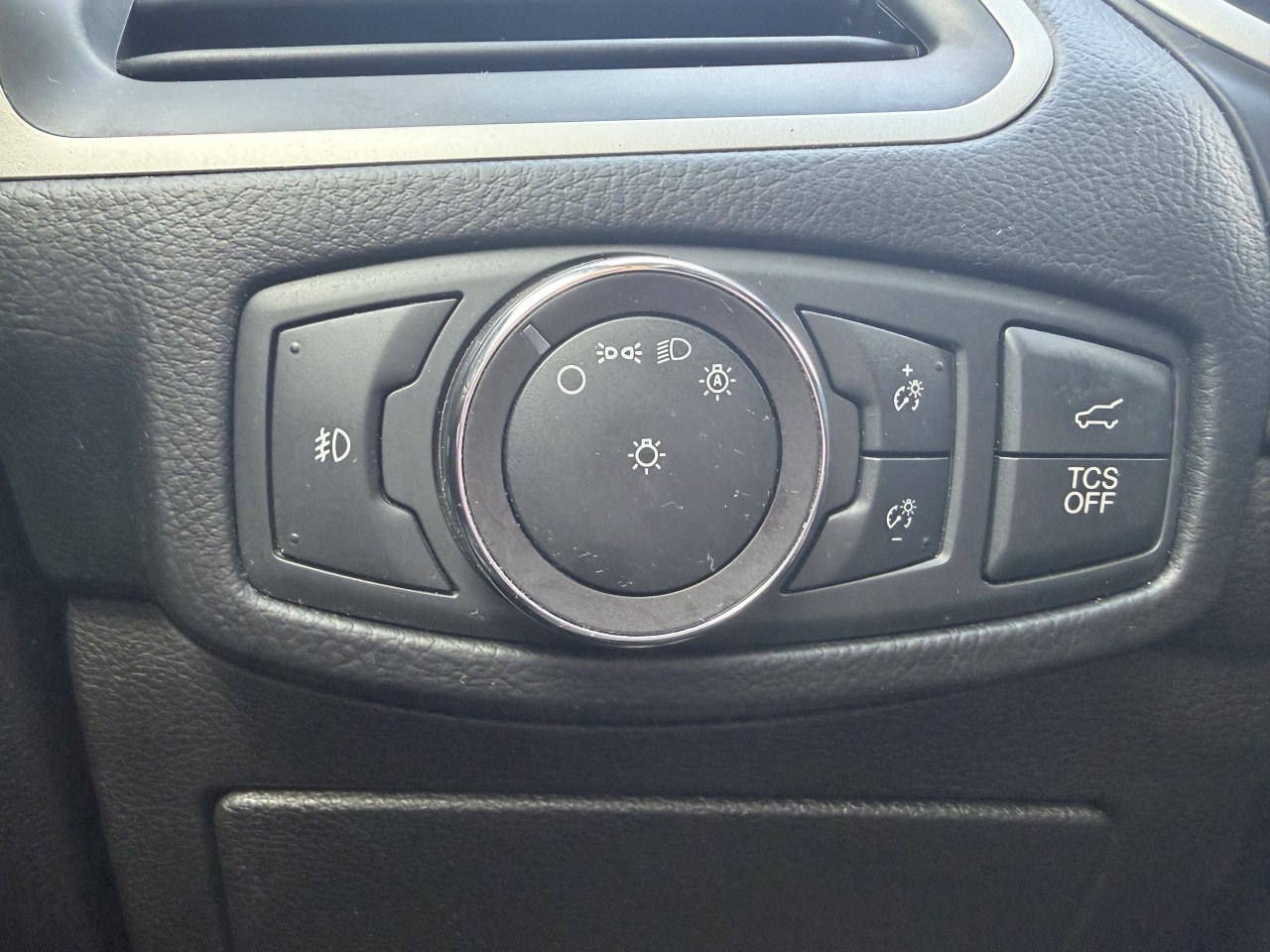 2019 Ford Edge SEL Main Image