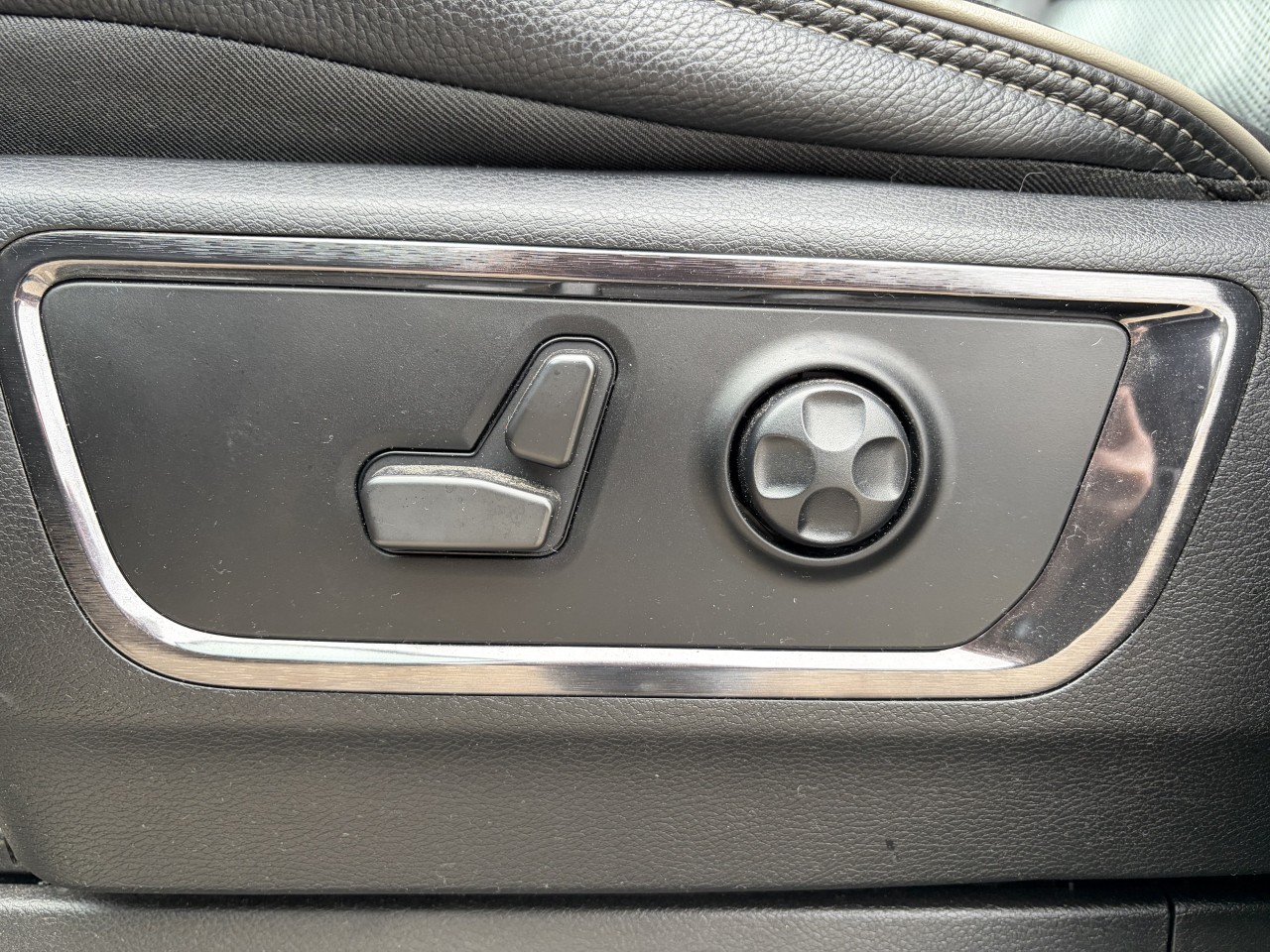 2022 Ram 1500 Limited 4X4 CUIR BLACK EDITION Main Image