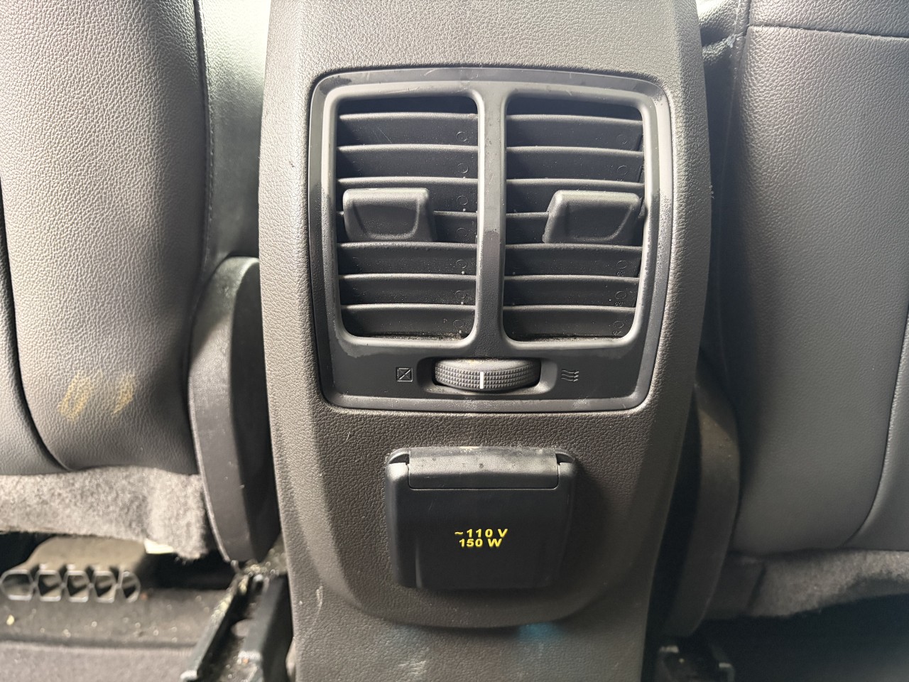 2015 Ford Escape Titanium AWD CUIR TOIT PANO BLUETOOTH SIEGES CHAUFFANTS Main Image