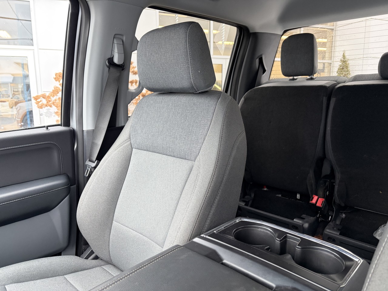 2024 Ford F-150 Lightning FLASH 131Kwh GROSSE BATTERIE, ECRAN 15 POUCES, VOLANT CHAUFFANT ADMISSIBLE iVMLZE Main Image