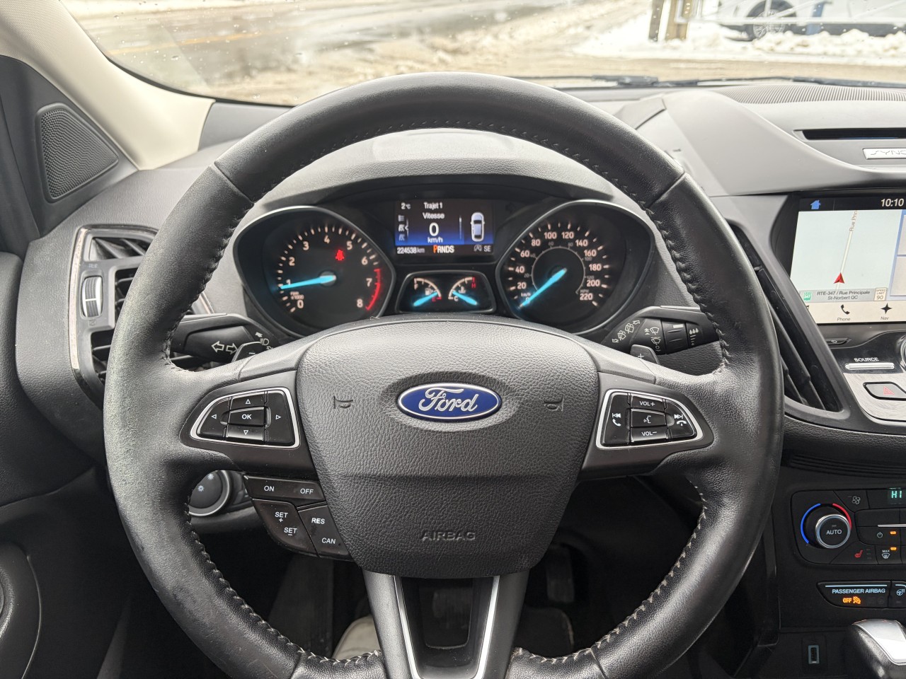 2017 Ford Escape TITANIUM AWD 2.0L, CUIR, GPS, TOIT PANO SYNC3 CAMÉRA DE RECUL Main Image