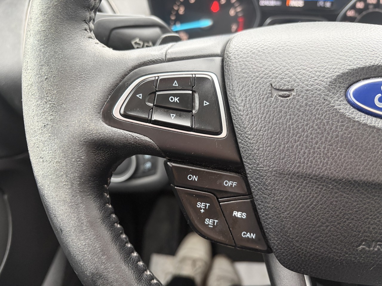 2017 Ford Escape TITANIUM AWD 2.0L, CUIR, GPS, TOIT PANO SYNC3 CAMÉRA DE RECUL Main Image