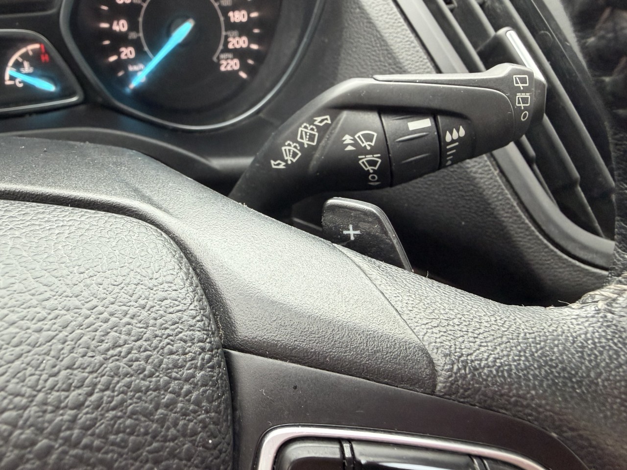 2017 Ford Escape TITANIUM AWD 2.0L, CUIR, GPS, TOIT PANO SYNC3 CAMÉRA DE RECUL Main Image