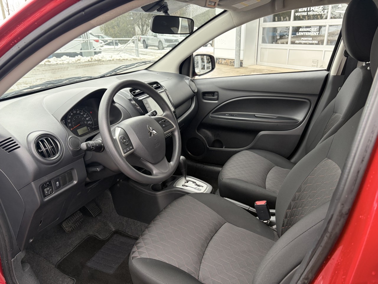 2024 Mitsubishi Mirage ES APPLE CARPLAY/ANDROID AUTO SIÈGES CHAUFFANT CAMÉRA DE RECUL Main Image