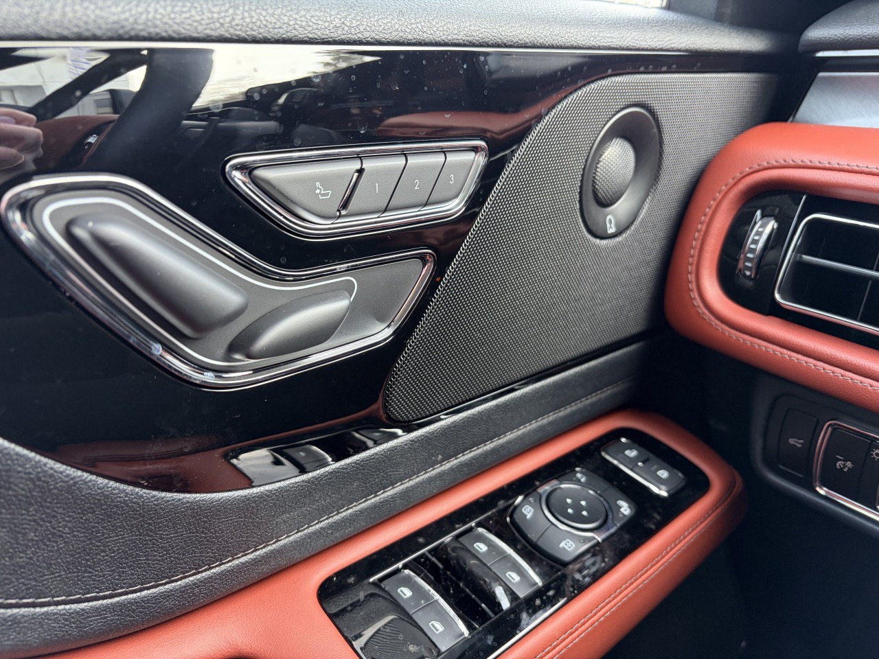 2026 Lincoln Aviator Reserve Main Image