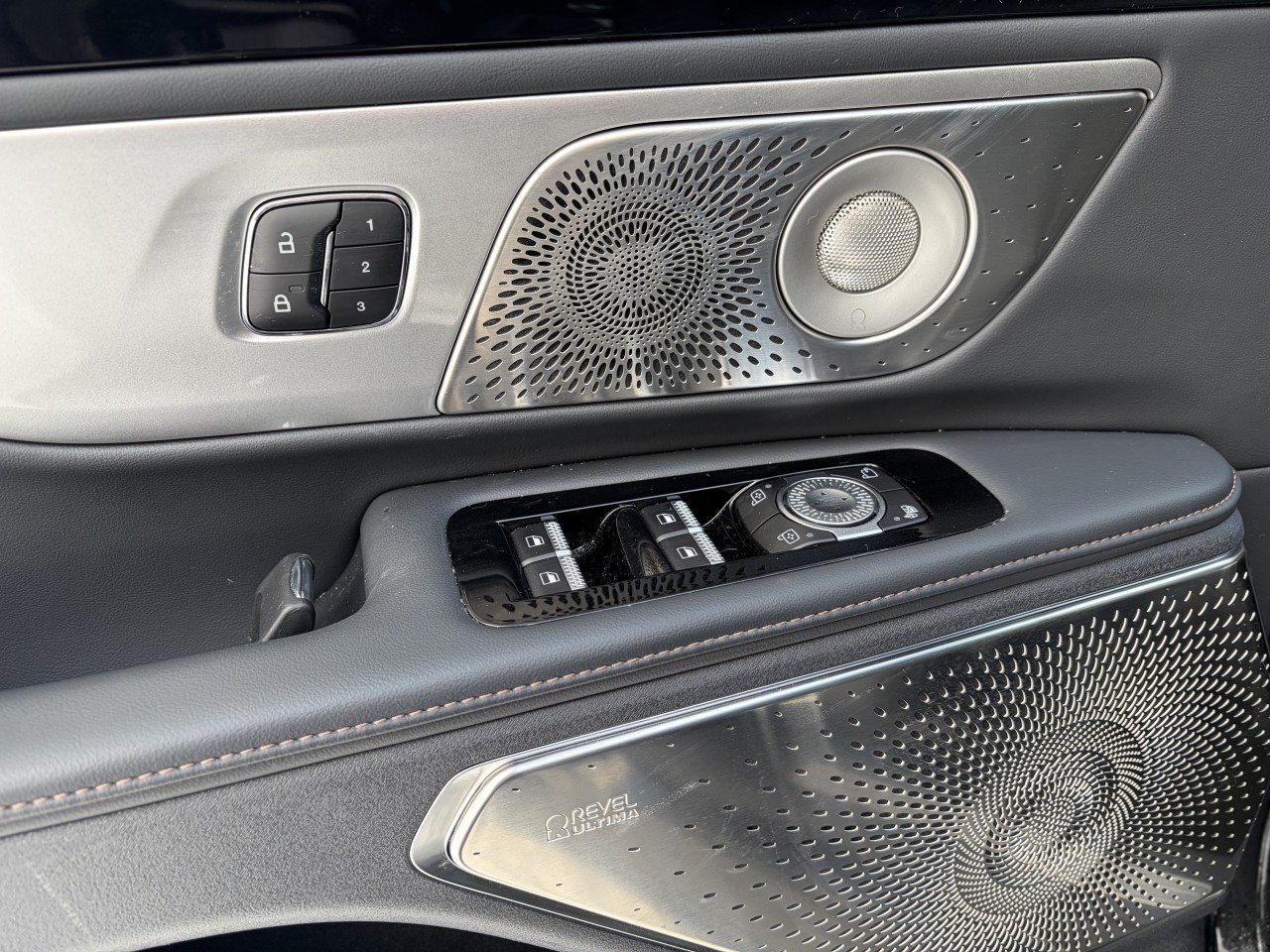 2025 Lincoln Nautilus RESERVE 203A MASSAGE PARFUM TOIT PANORAMIQUE Main Image