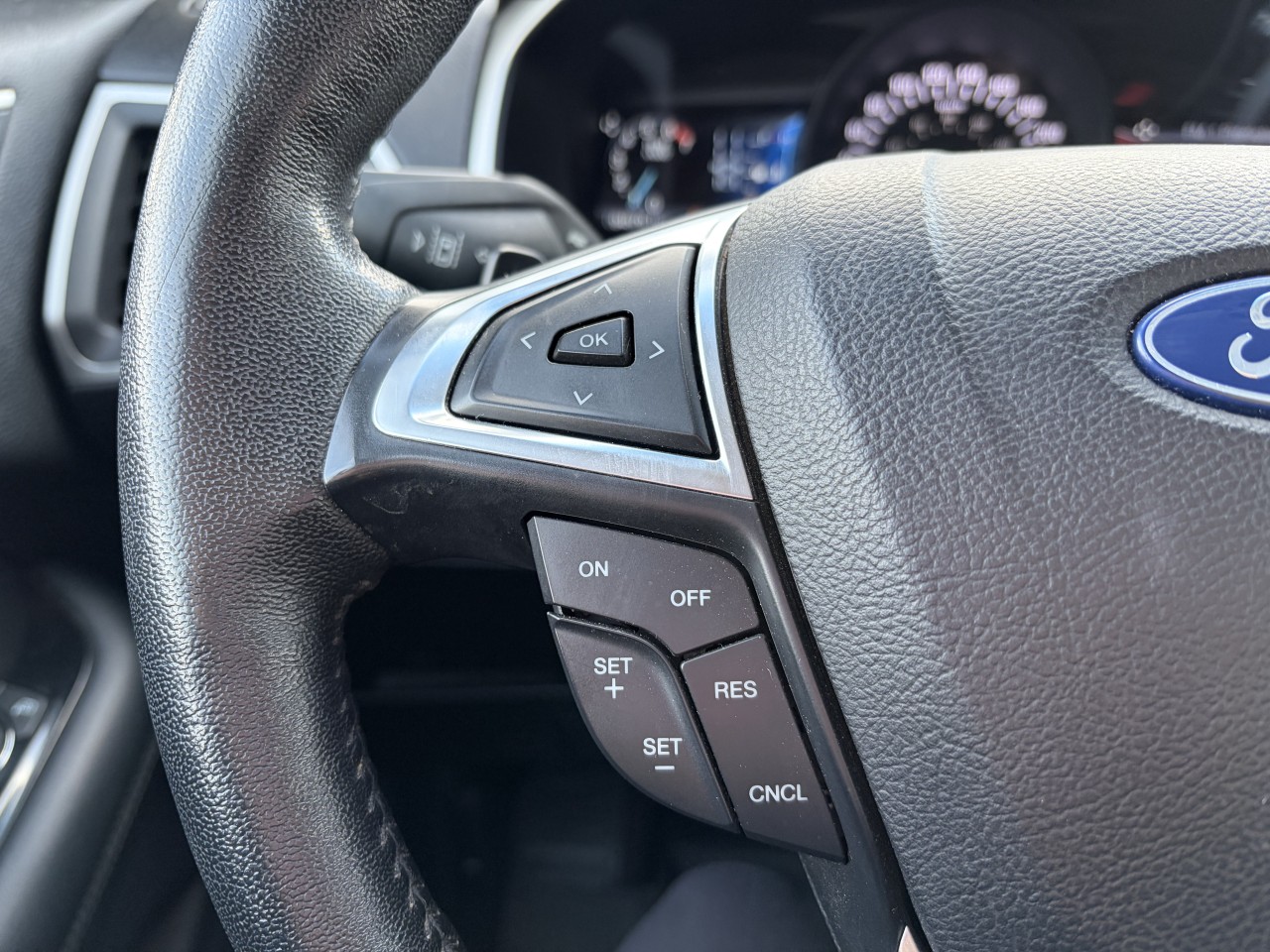 2019 Ford Edge SEL Main Image