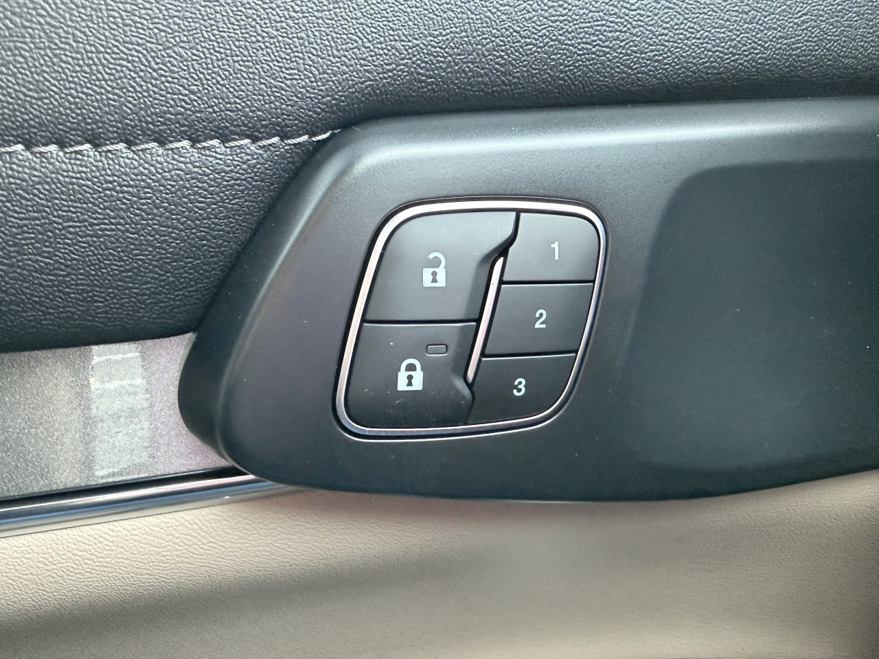 2025 Ford Ranger LARIAT Main Image