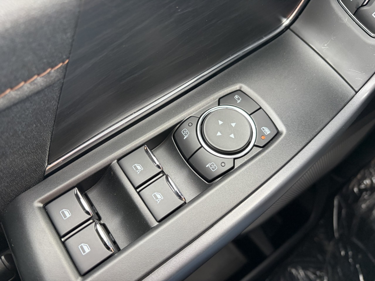 2025 Ford F-150 Lightning LARIAT TOIT OUVRANT SYNC4A BATTERIE LONGUE DURÉE 131KWH Main Image