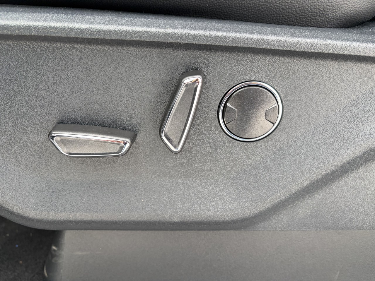 2025 Ford F-150 Lightning LARIAT TOIT OUVRANT SYNC4A BATTERIE LONGUE DURÉE 131KWH Main Image