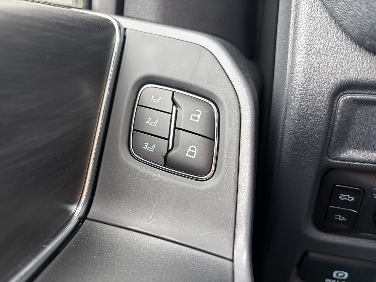 2025 Ford F-150 Lightning LARIAT TOIT OUVRANT SYNC4A BATTERIE LONGUE DURÉE 131KWH Main Image