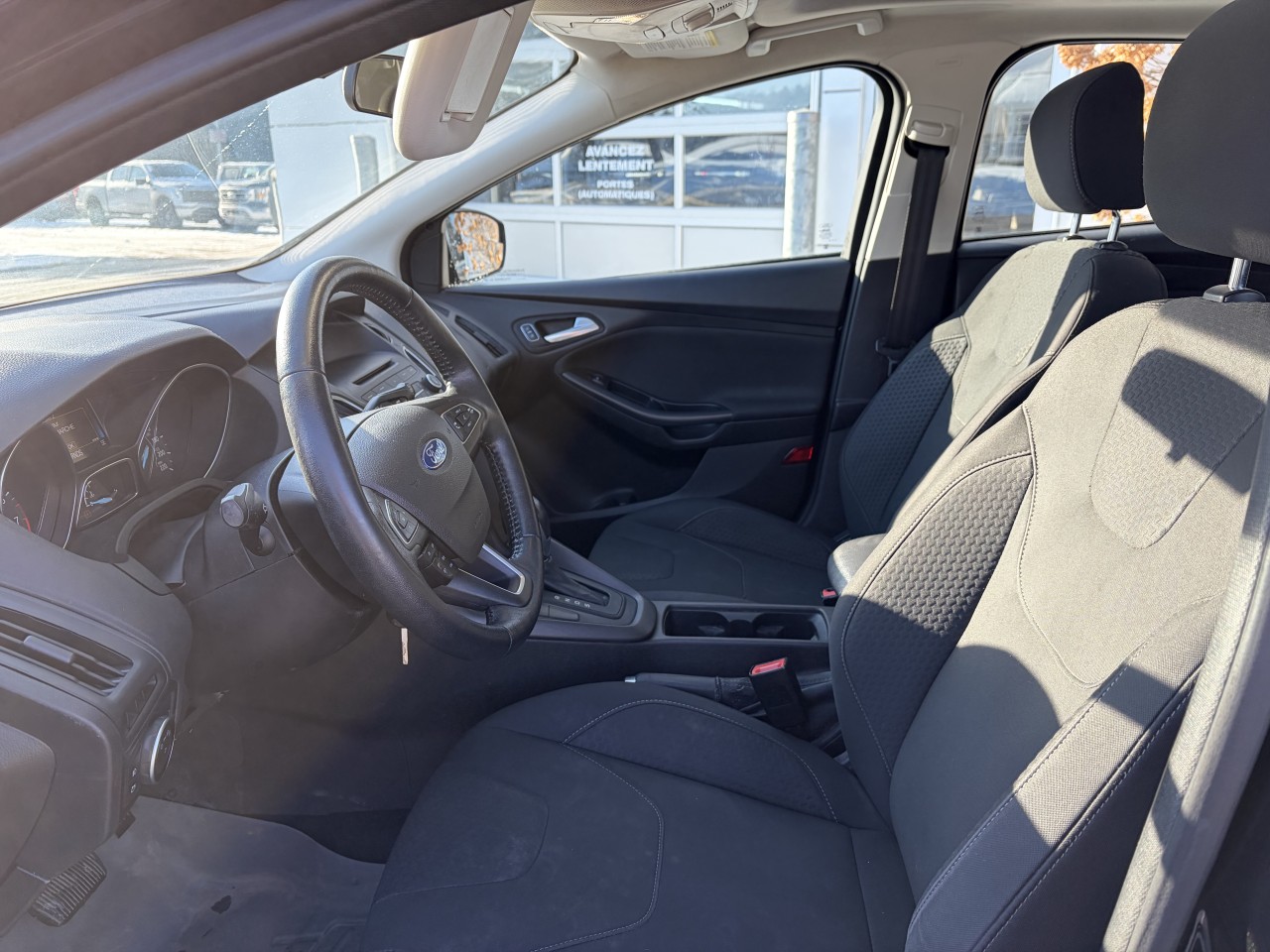 2015 Ford Focus SE Main Image