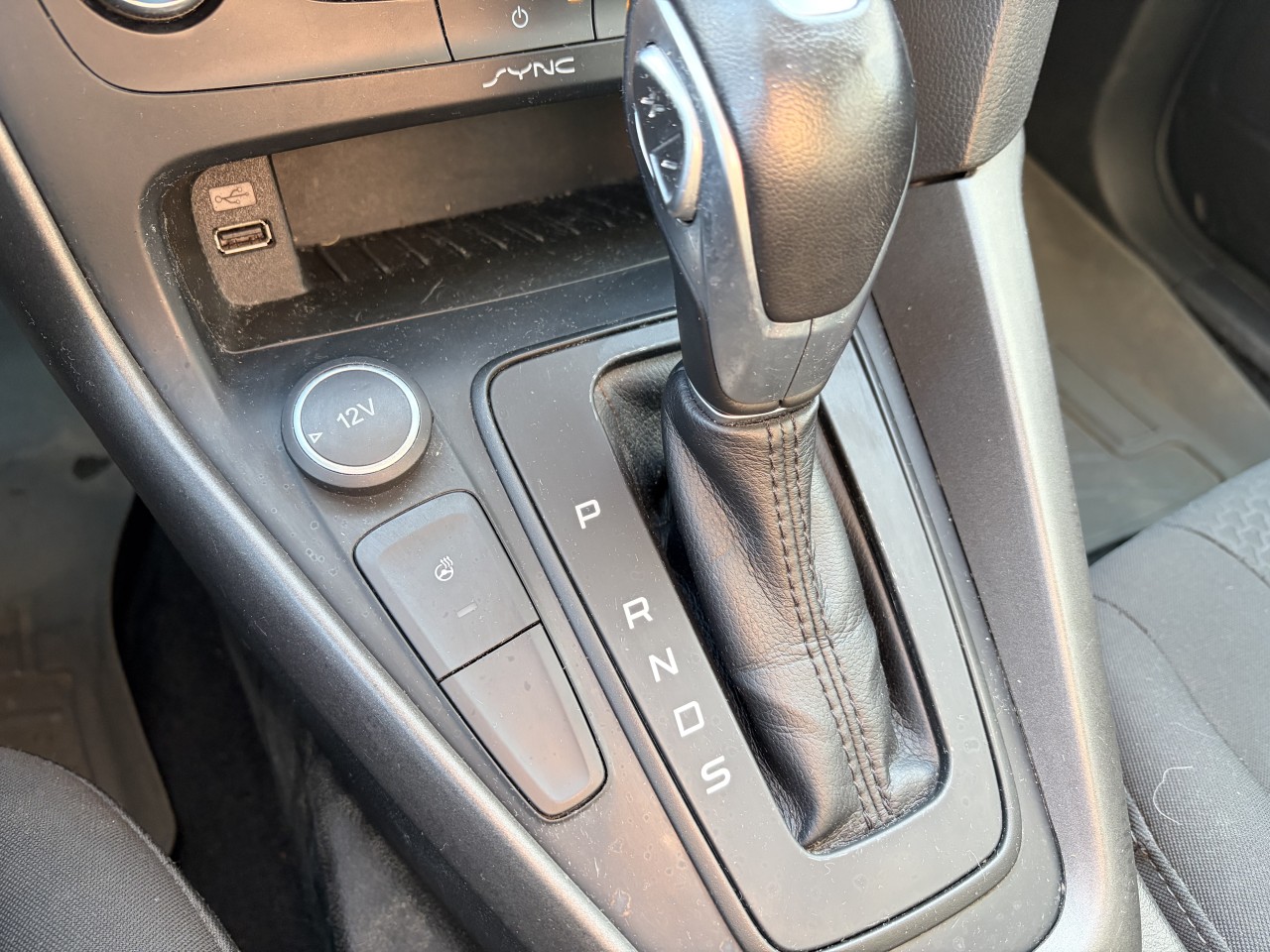 2015 Ford Focus SE Main Image