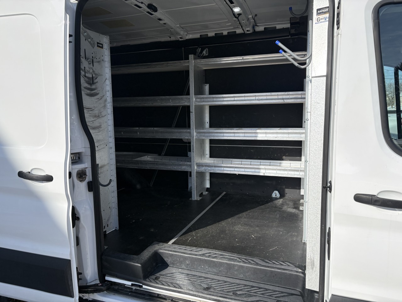 2022 Ford E-Transit T-350 Med Rf 9500 GVWR RWD Main Image